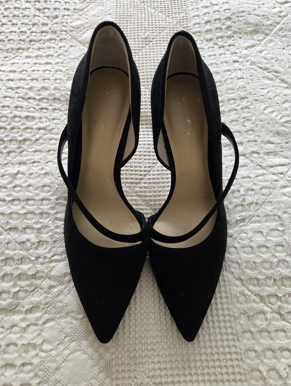 Ann Taylor Black Suede Pointed-Toe Pumps Normcore Elegant Classic 8.5